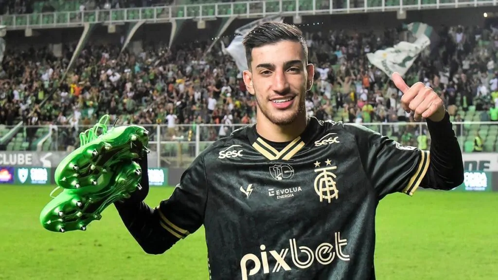 Pedrinho, atacante ex-América-MG