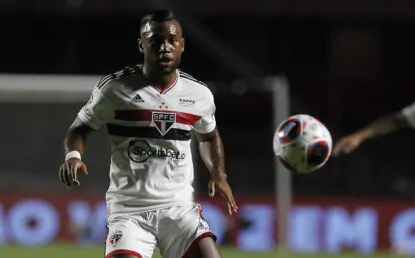 Luan abre boletim de ocorrência após sofrer racismo de torcedor na internet