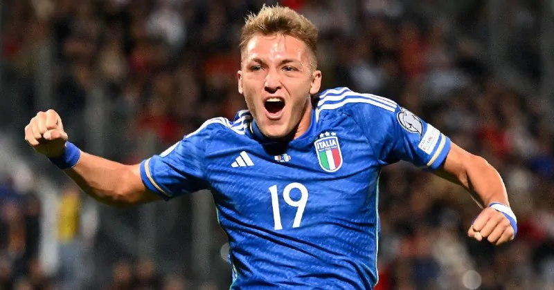 Mateo Retegui, atacante de 23 anos da seleção italiana