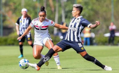 Santos vence São Paulo com gol no fim e rouba posição no G-8 do Brasileirão feminino