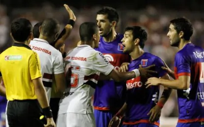 “Clima hostil”; torcedores do Tigre provocam São Paulo de Rogério Ceni