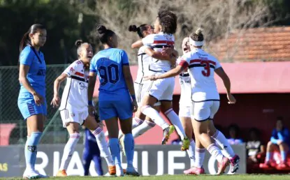 São Paulo goleia a equipe do Real Brasília pelo Brasileiro Feminino