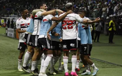 São Paulo vai para clássico com possibilidade de inflamar crise rival