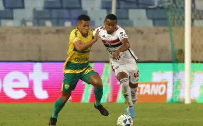 Em jogo polêmico, São Paulo perde para o Cuiabá pelo Brasileirão