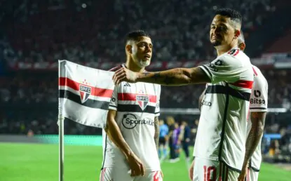 Com gols de Calleri e Luciano, São Paulo vence e elimina o San Lorenzo