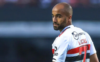 São Paulo: Lucas Moura defende Michel Araújo e critica pênalti para o Flamengo