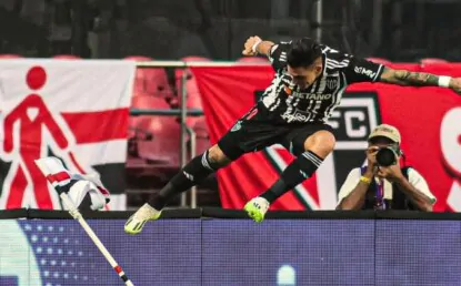 São Paulo pode ser punido por momento em que Pavón chuta bandeira de escanteio