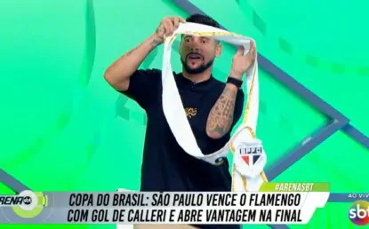 Cicinho manda recado para Sampaoli e pega faixa de campeão do São Paulo na Copa do Brasil