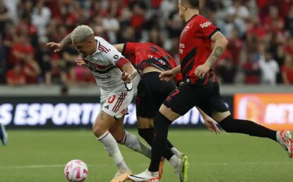 São Paulo empata com o Athletico-PR e segue sem vencer fora de casa no Brasileirão