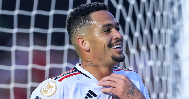 Luciano faz agradecimento irônico à diretoria do Flamengo pela liberação de Dorival Jr