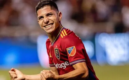 São Paulo monitora Savarino, que pode voltar ao Brasil