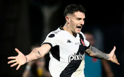 Torcida do São Paulo pede atacante do Vasco para ser substituto de Calleri