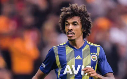 São Paulo tem negociações avançadas com o volante Luiz Gustavo