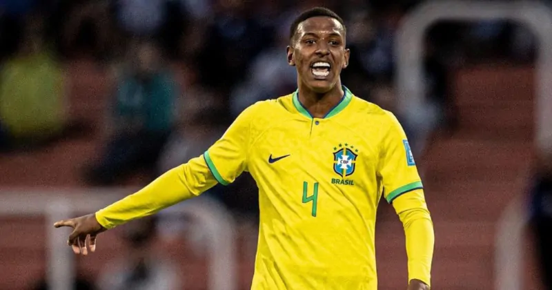 Robert Renan é oferecido ao São Paulo, mas Dorival não se anima