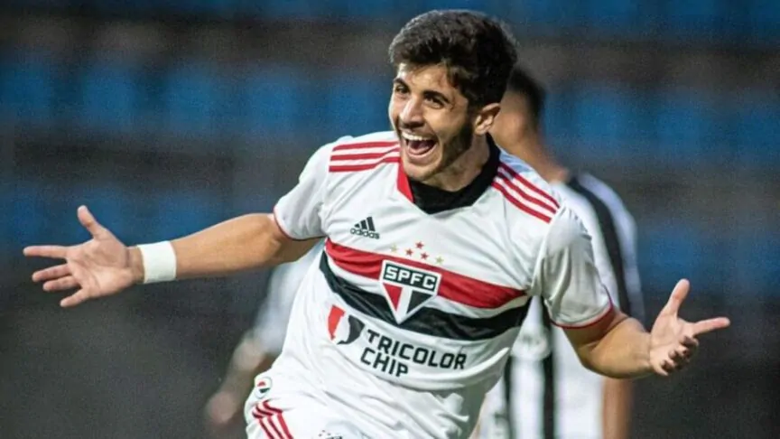 Lucas Beraldo, zagueiro do São Paulo