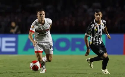 Em jogo polêmico, São Paulo perde para o Santos no MorumBis