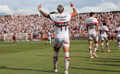 Vai jogar Libertadores? Lesão no quadril de Ferreirinha é atualizada nos bastidores do São Paulo