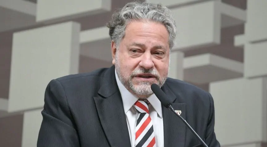 Casares rebate presidente do Botafogo e alfineta virada sofrida