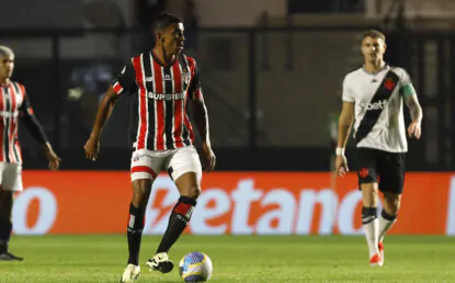 São Paulo volta a jogar mal e é goleado pelo Vasco no Brasileirão