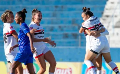 São Paulo vence Taubaté sem sustos e encosta na liderança do Paulista feminino