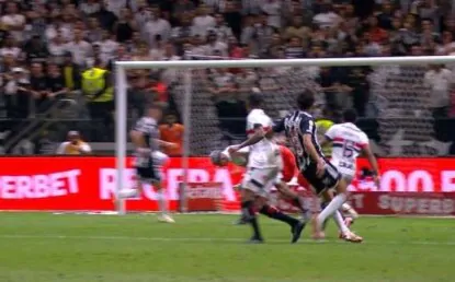 Atlético-MG x São Paulo: tocou na mão? Veja análise do VAR em gol de Paulinho