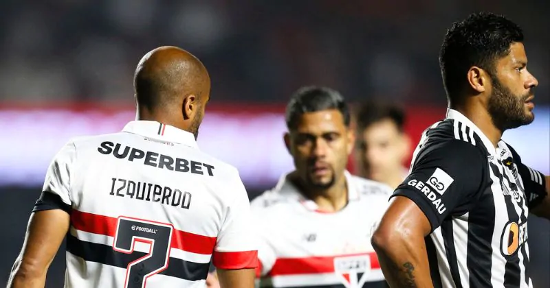 A atitude de jogadores do São Paulo com Izquierdo e Nacional que repercutiu pelo mundo