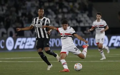 “Jogador de jogo grande”: atuação de William Gomes como titular rende elogios no São Paulo