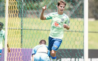 Lateral direito do São Paulo marca e se destaca em goleada da Seleção Brasileira sub-20