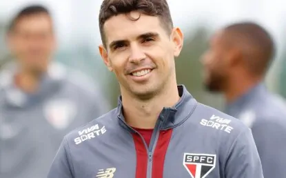 Oscar marca golaço e dá bela assistência para Calleri em treino; veja os lances