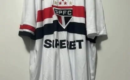 Vaza possível nova camisa do São Paulo para a temporada de 2025