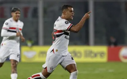 Alisson marca, e o São Paulo vence o Talleres na estreia da Libertadores.