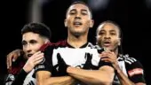 Carlos Vinícius em ação pelo Fulham