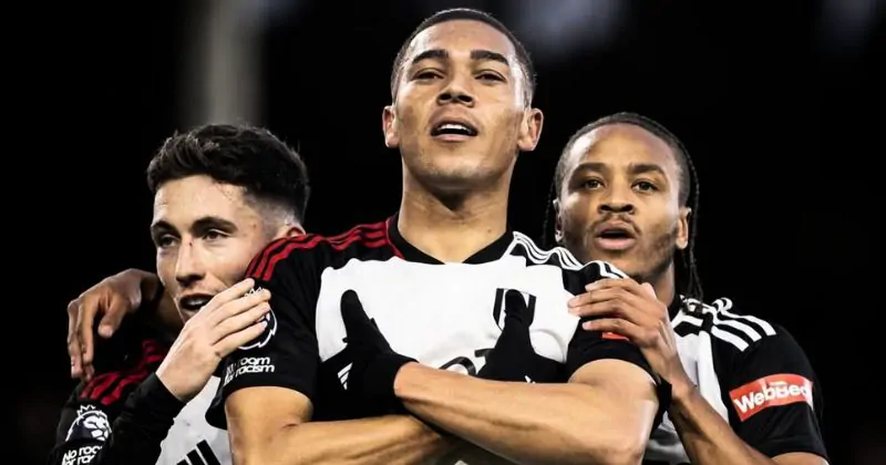Carlos Vinícius em ação pelo Fulham