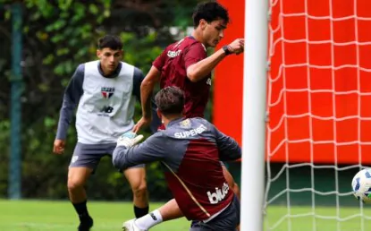 Dinenno brilha com 3 gols e São Paulo aplica goleada no sub-20 em jogo-treino