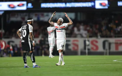 Luciano marca dois e o São Paulo vence o Corinthians no MorumBIS