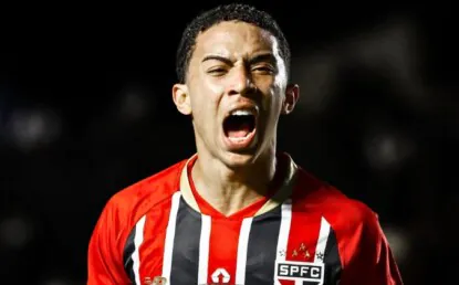 Dois clubes da Europa monitoram Pedro Ferreira, promessa do São Paulo, após brilho na base