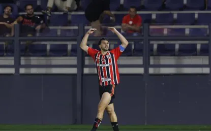 São Paulo vence a equipe do Red Bull Bragantino fora de casa e mantém a liderança